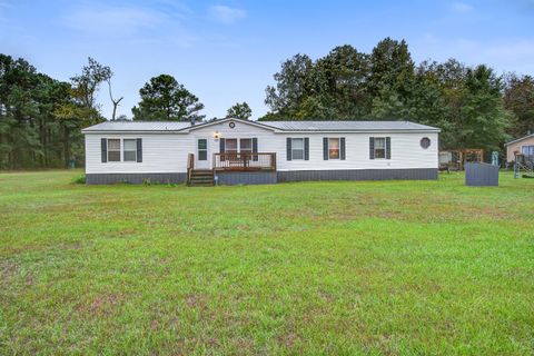 131 Lizzie Avenue Cross SC 29436