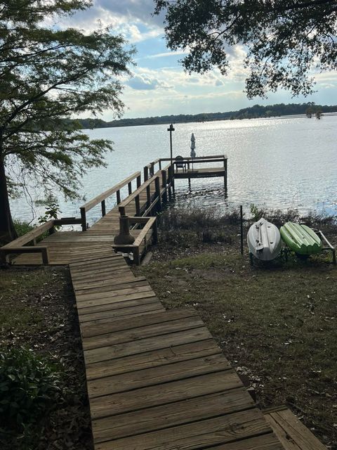 A home in Summerton