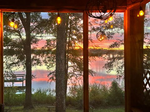 A home in Summerton