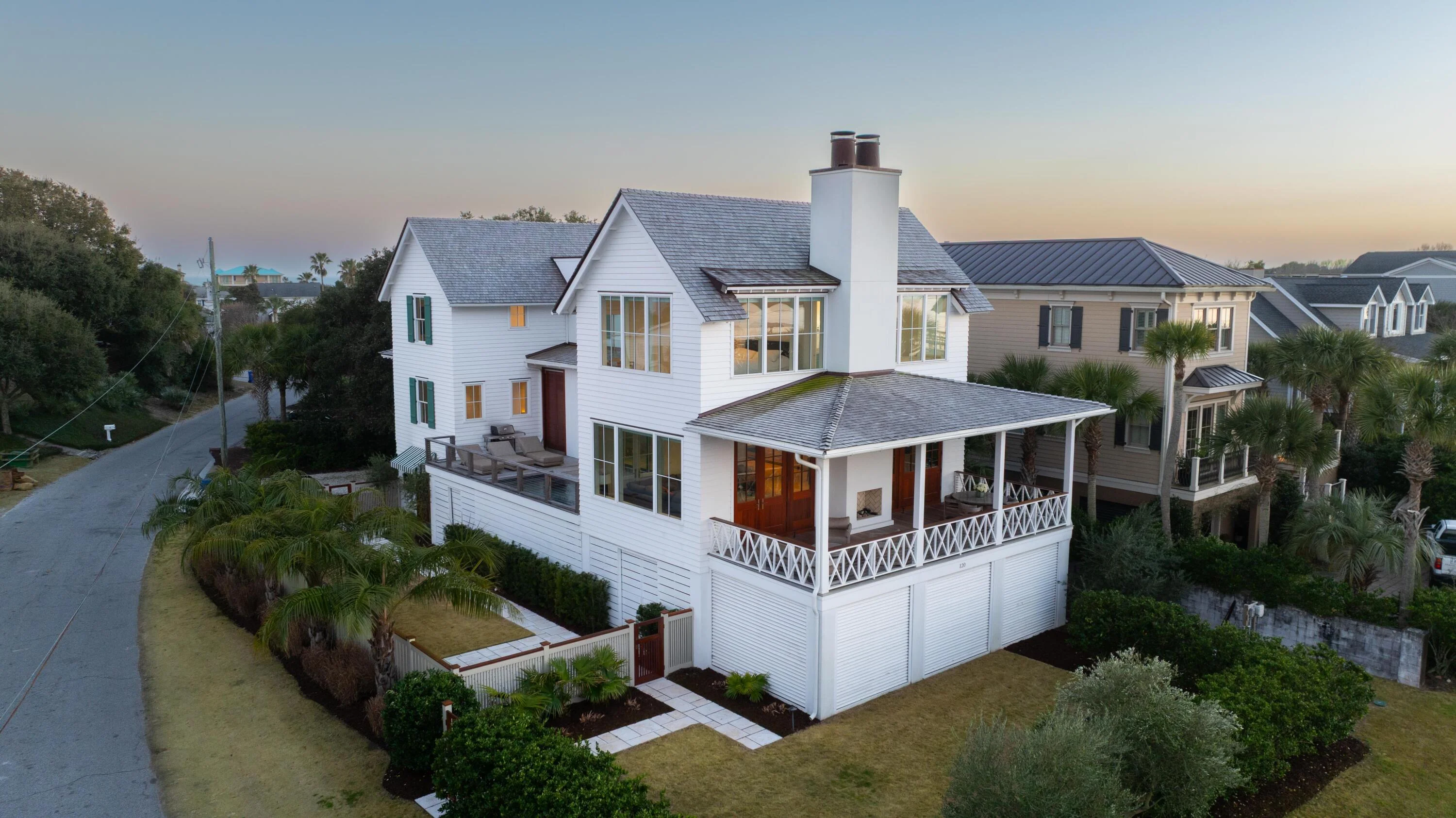 120 Palm Boulevard