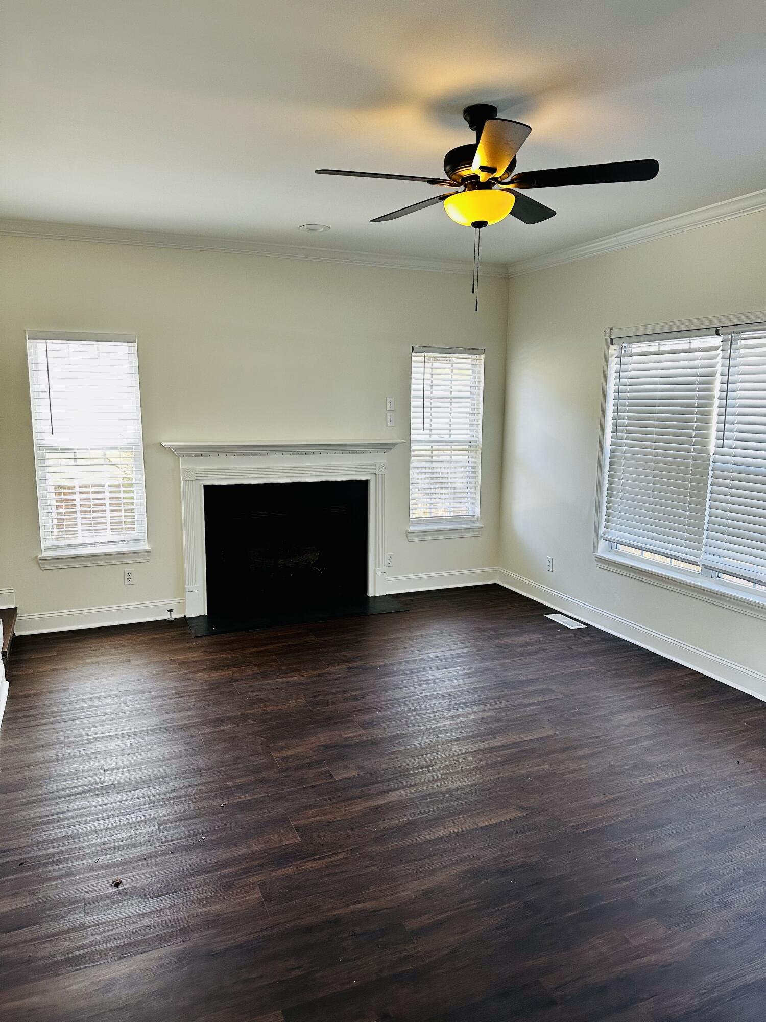 Photo 4 of 22 of 111 Spalding Circle house