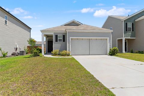Photo of 493 Cedarview Road, Summerville, SC 29486 (MLS # 26013864)
