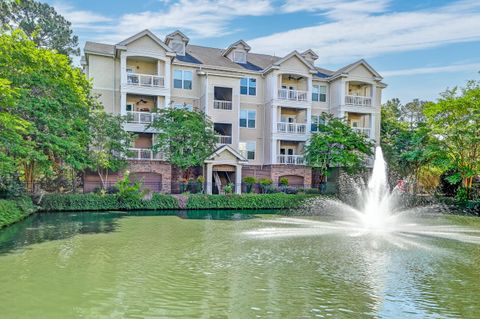 Photo of 2244 Ashley Crossing Drive #532, Charleston, SC 29414 (MLS # 25014222)