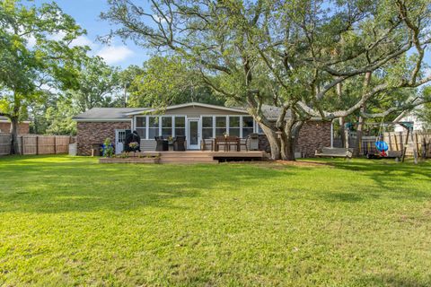 Photo of 689 Port Circle, Charleston, SC 29412 (MLS # 25016275)