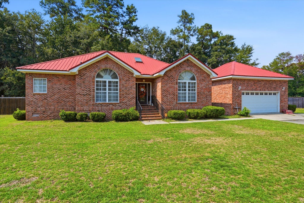 Photo of 326 Locust Street, Walterboro, SC 29488 (MLS # 26022478)