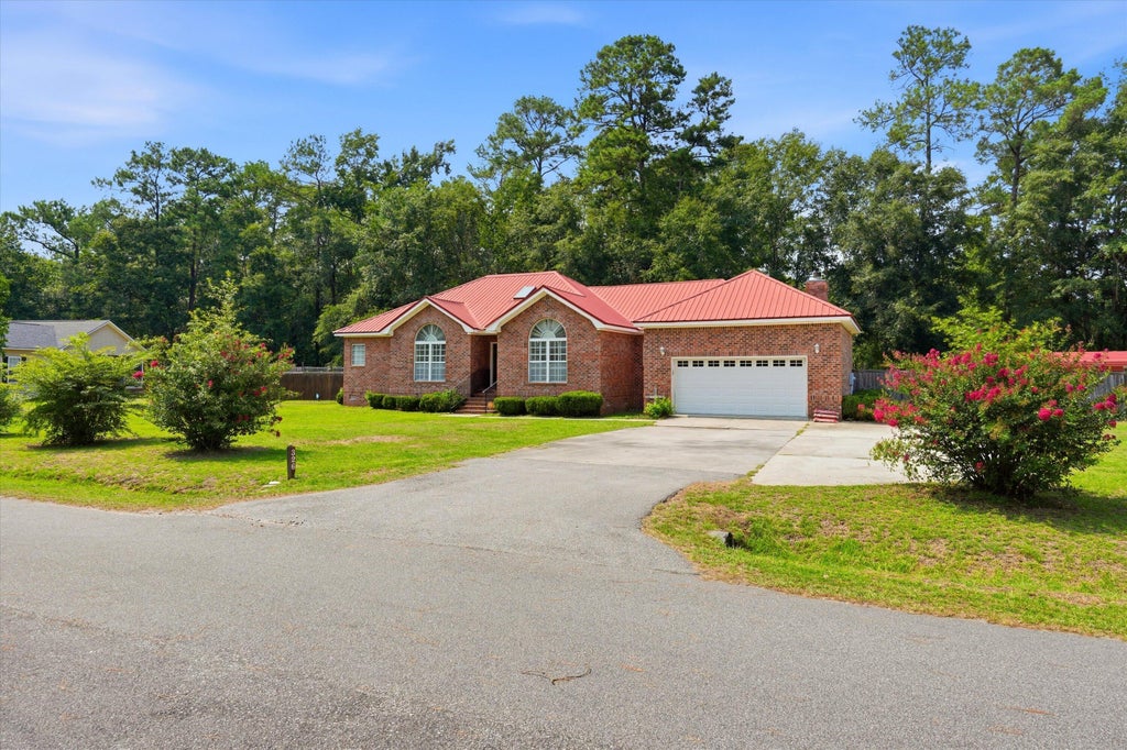 Photo of 326 Locust Street, Walterboro, SC 29488 (MLS # 26022478)
