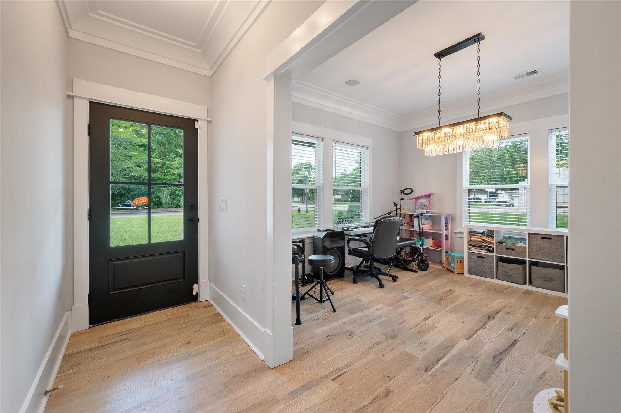 1000 Retreat Avenue