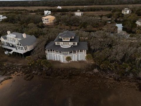 A home in Edisto Island