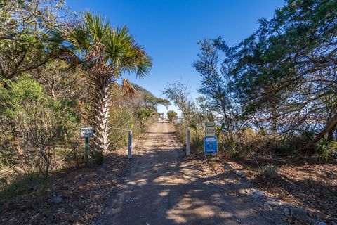 A home in Edisto Island