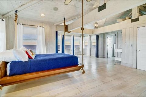 A home in Edisto Island