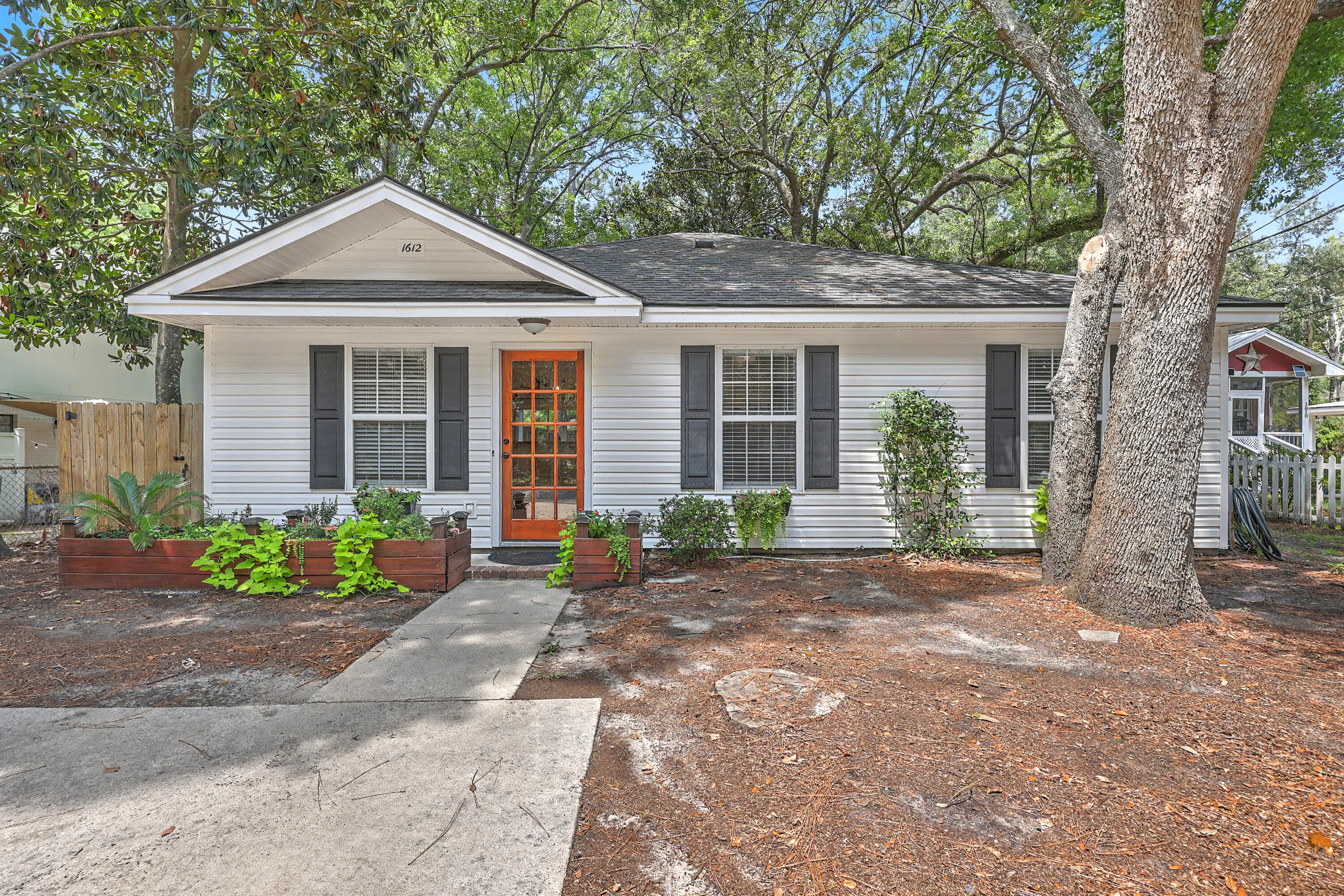 1612 Poinsettia Road