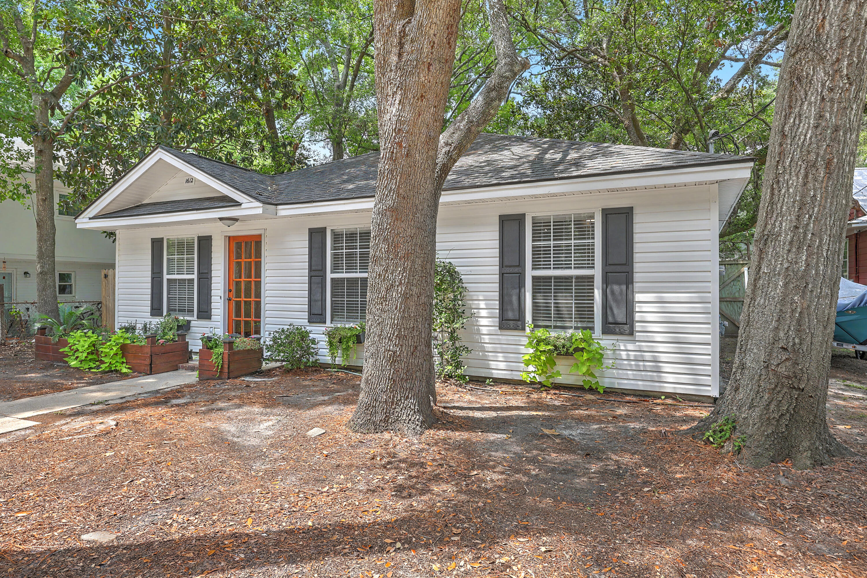 1612 Poinsettia Road