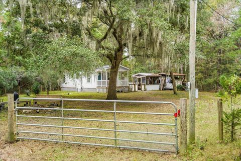 A home in Edisto Island