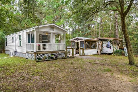 A home in Edisto Island