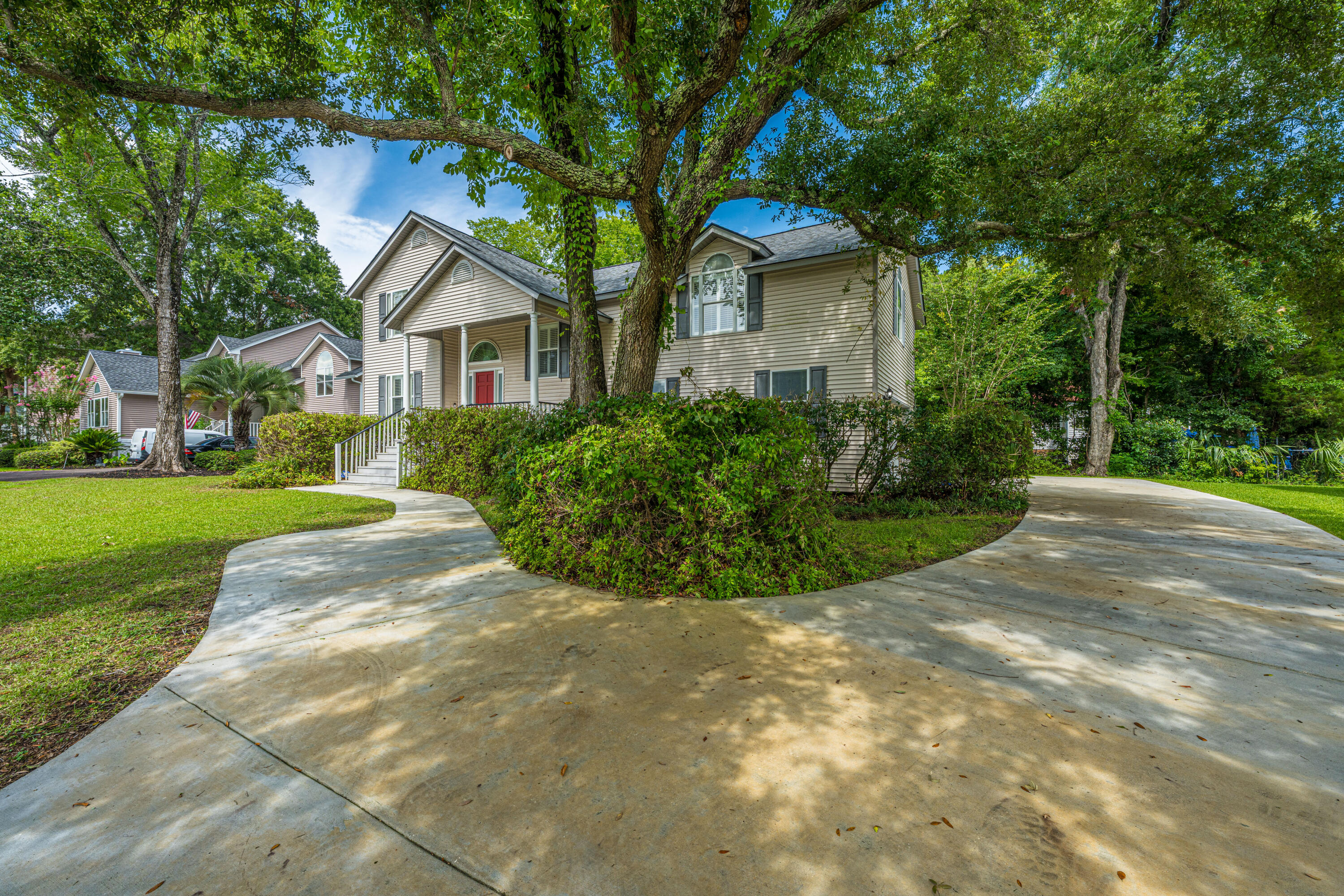 230 Marsh Oaks Drive