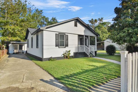 A home in North Charleston