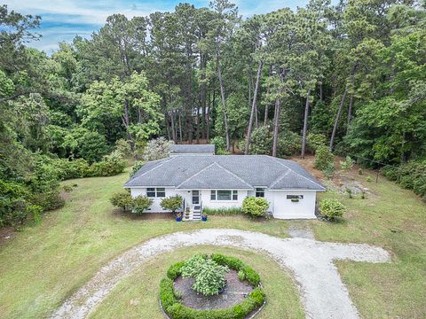 Photo of 315 Golf Road, Summerville, SC 29483 (MLS # 26012227)