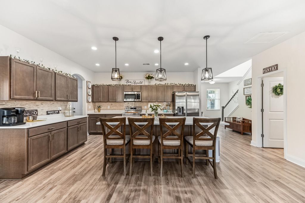 Photo of 207 Mcmakin Drive, Summerville, SC 29483 (MLS # 26006218)