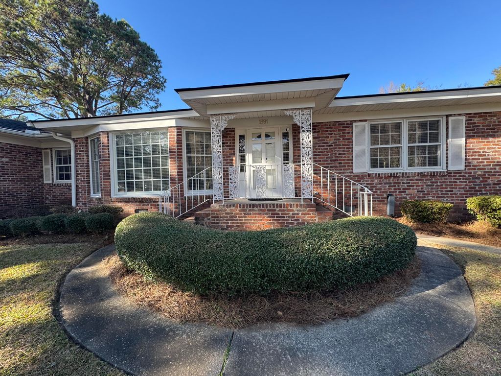 Photo of 1891 Rugby Lane, Charleston, SC 29407 (MLS # 26000001)