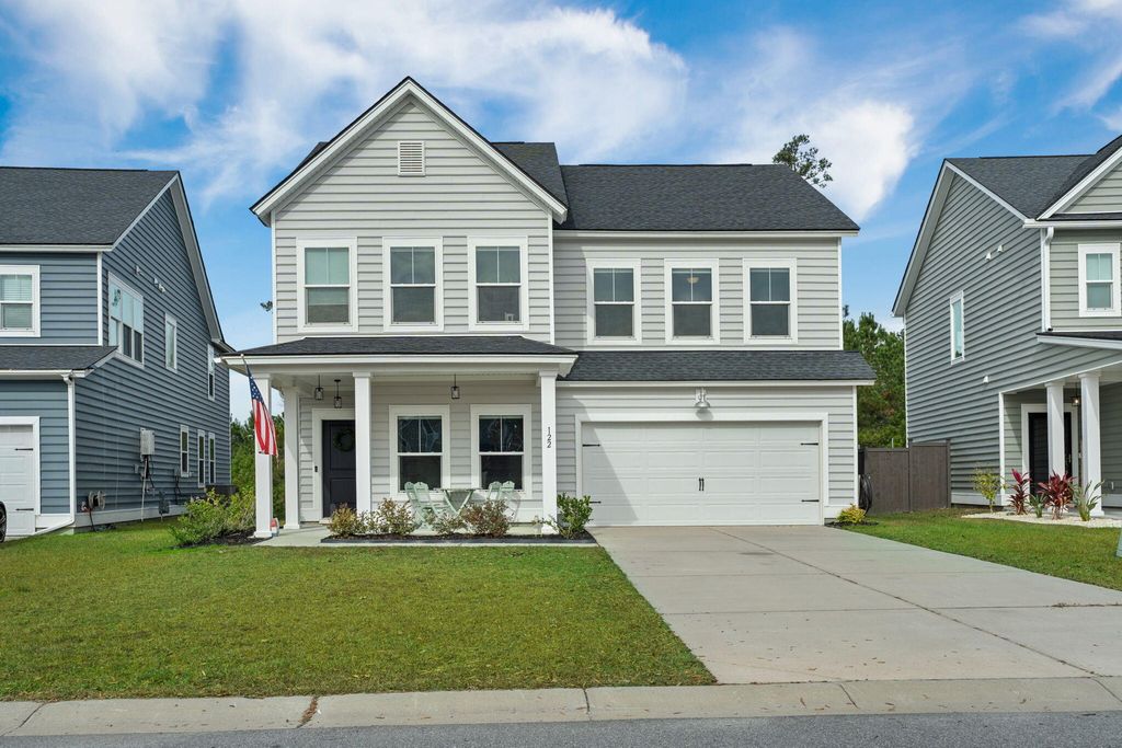 Photo of 122 Haverhill Street, Summerville, SC 29486 (MLS # 26004048)