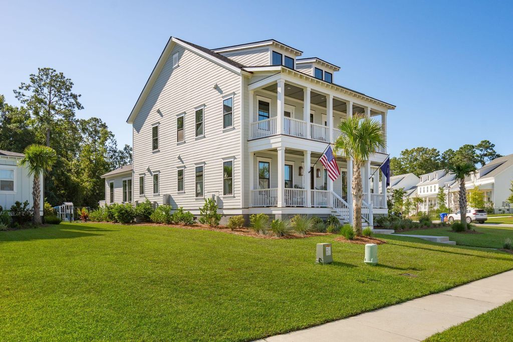 Photo of 1703 Crab Bank Drive, Mount Pleasant, SC 29466 (MLS # 25024283)
