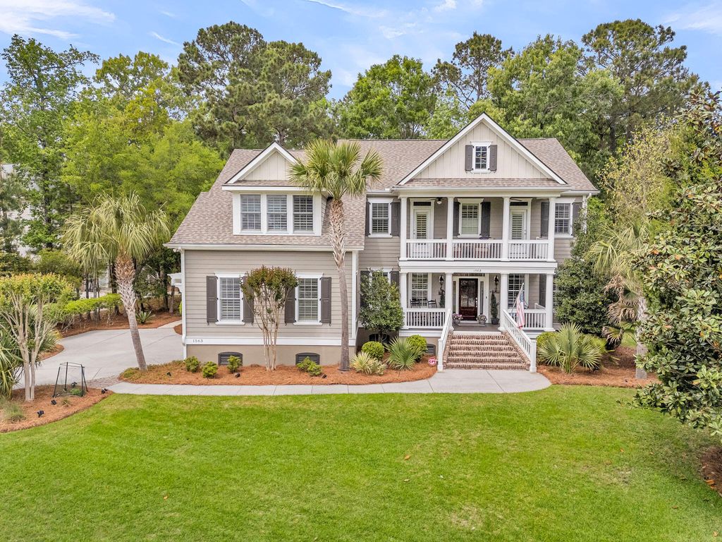 Photo of 1563 Capel Street, Mount Pleasant, SC 29466 (MLS # 26010219)