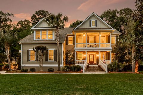 Photo of 1563 Capel Street, Mount Pleasant, SC 29466 (MLS # 26010219)