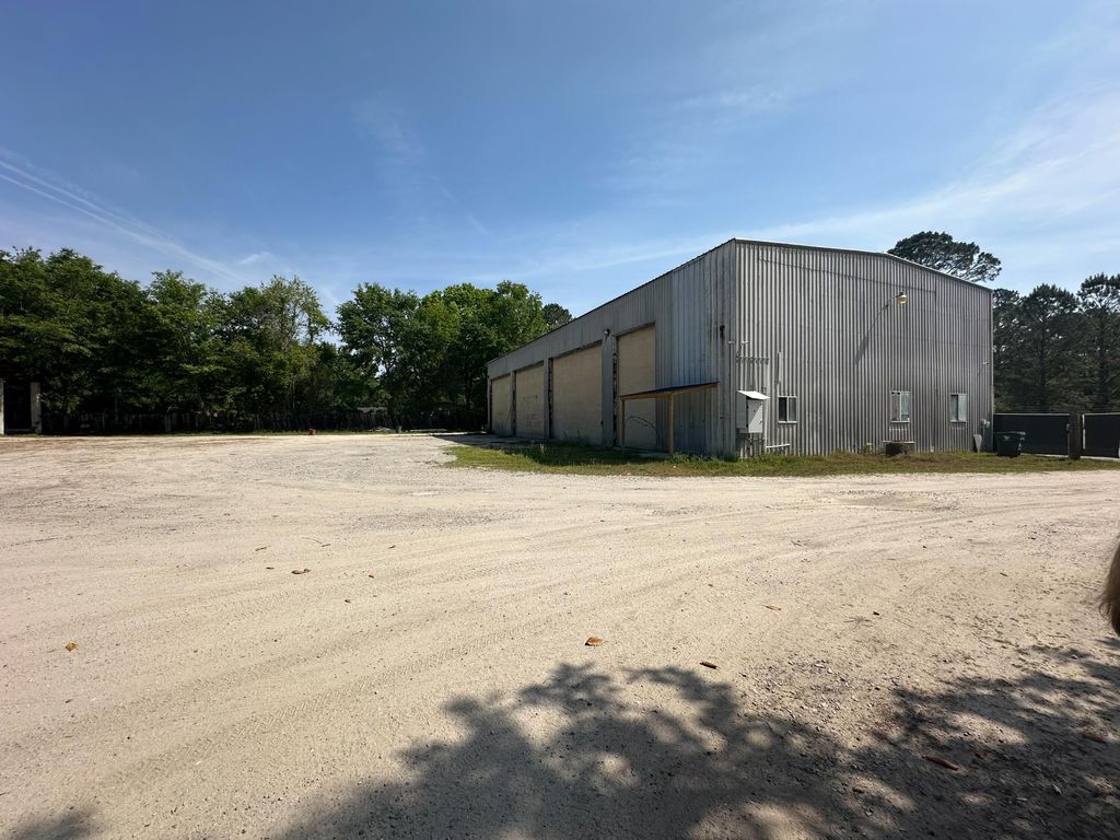 Photo of 420 Horseshoe Road, Moncks Corner, SC 29461 (MLS # 25011680)