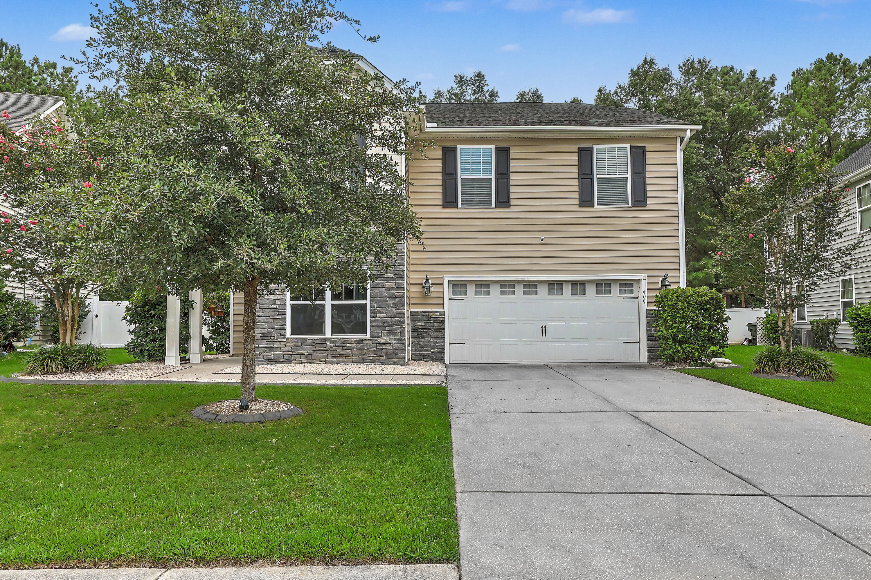 409 Fetterbush Drive