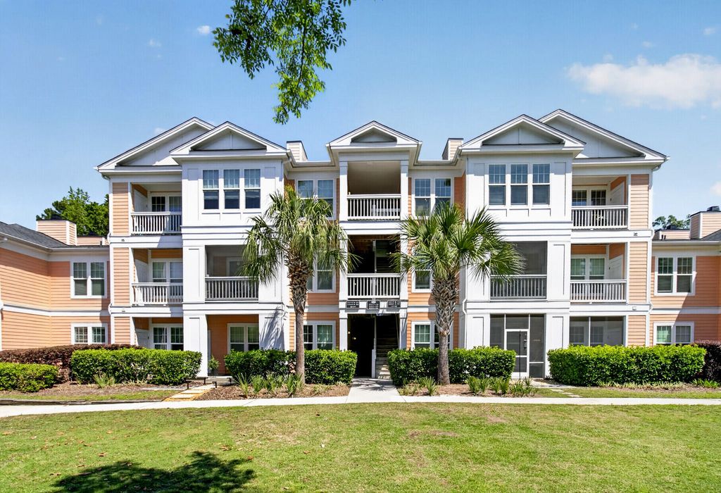 Photo of 2212 Chatelain Way, Mount Pleasant, SC 29464 (MLS # 26011606)