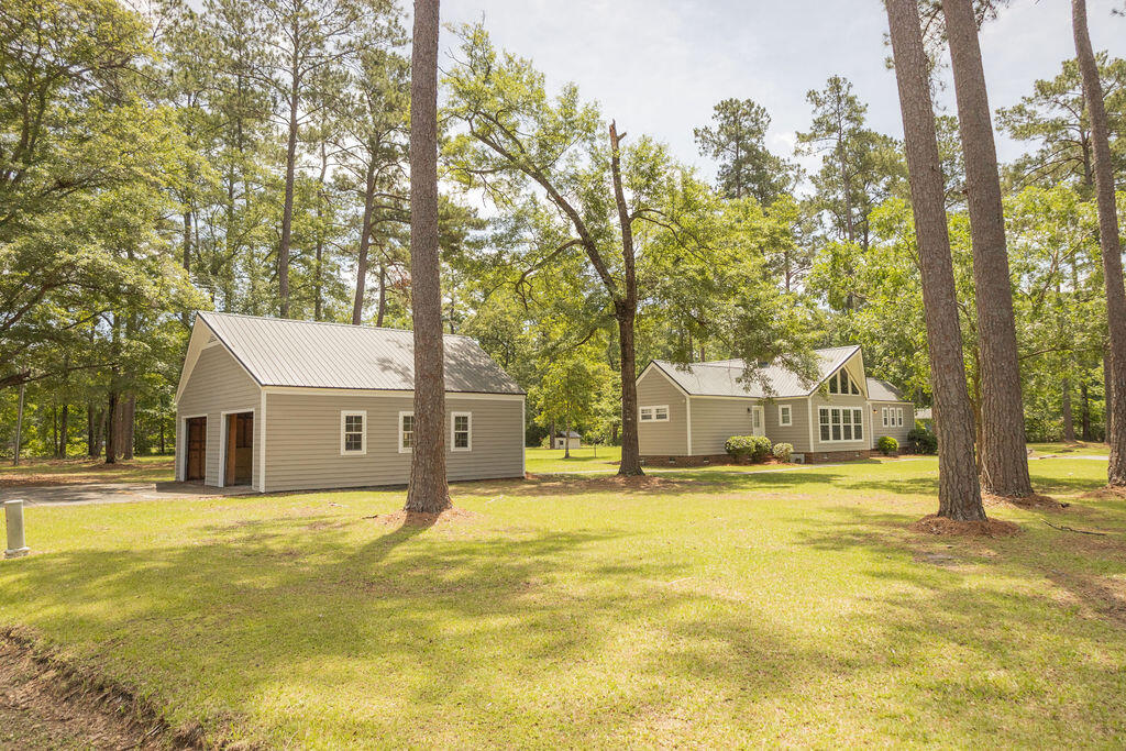 1044 Academy Road