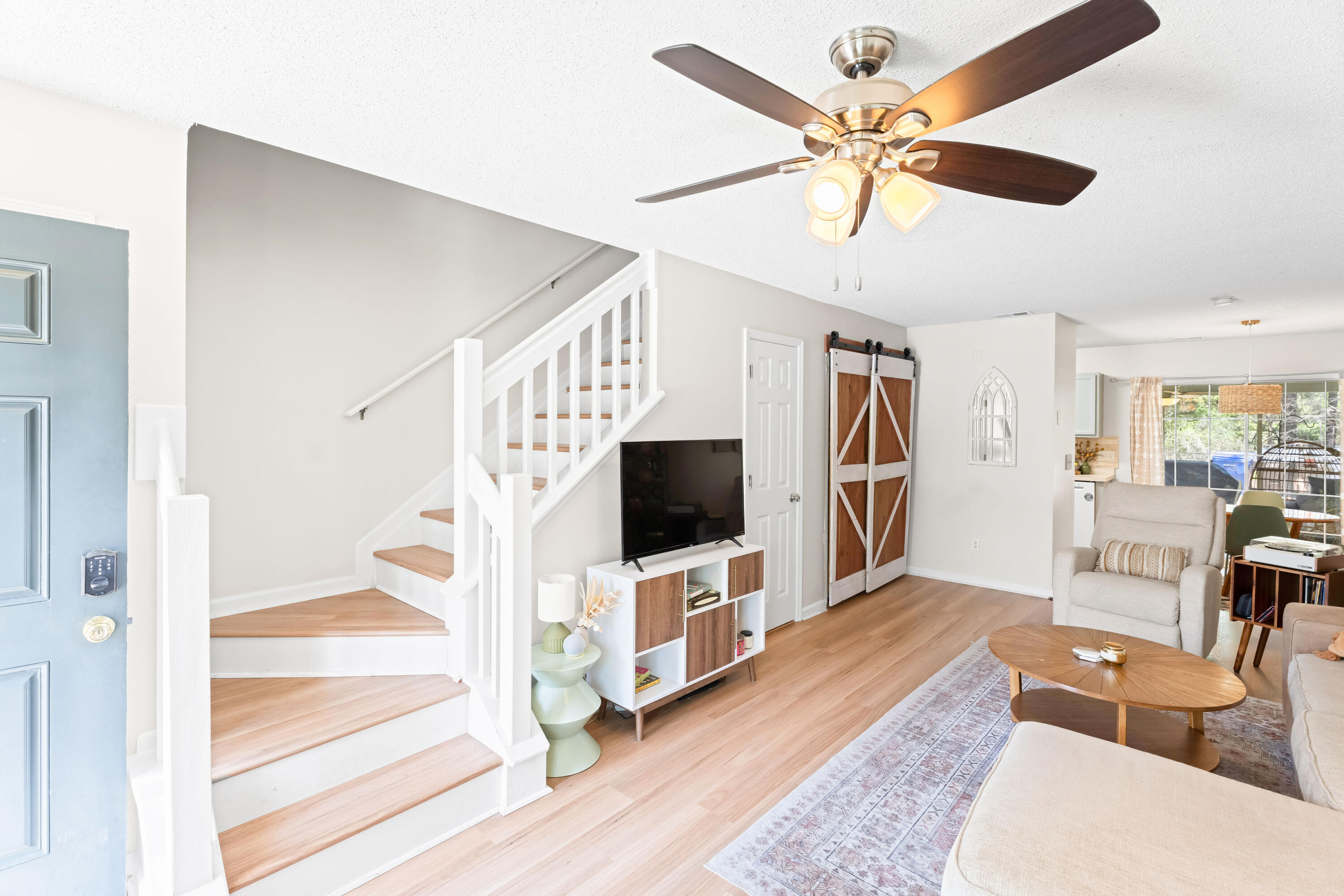 8156 Shadow Oak Drive