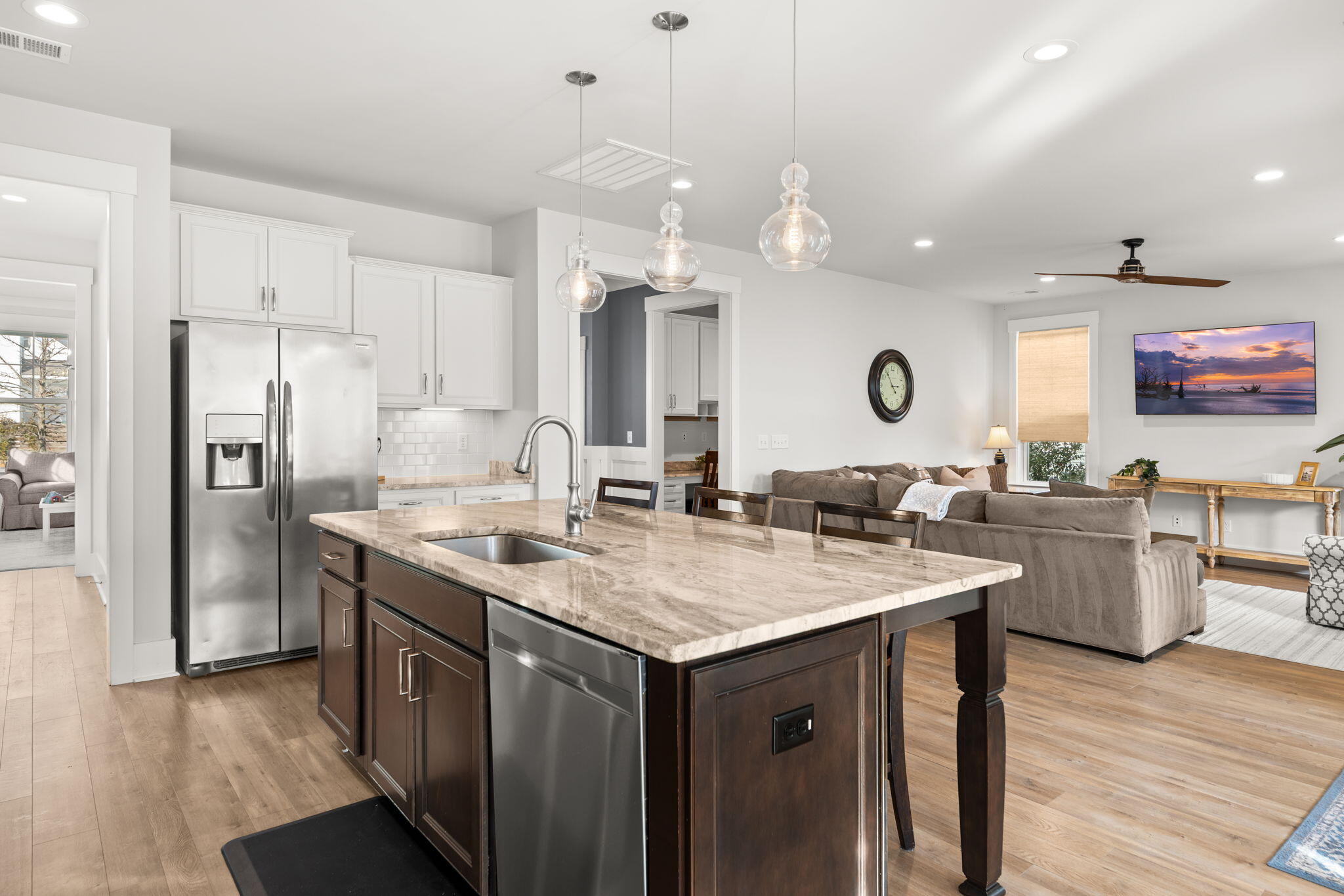 203 Bright Leaf Loop