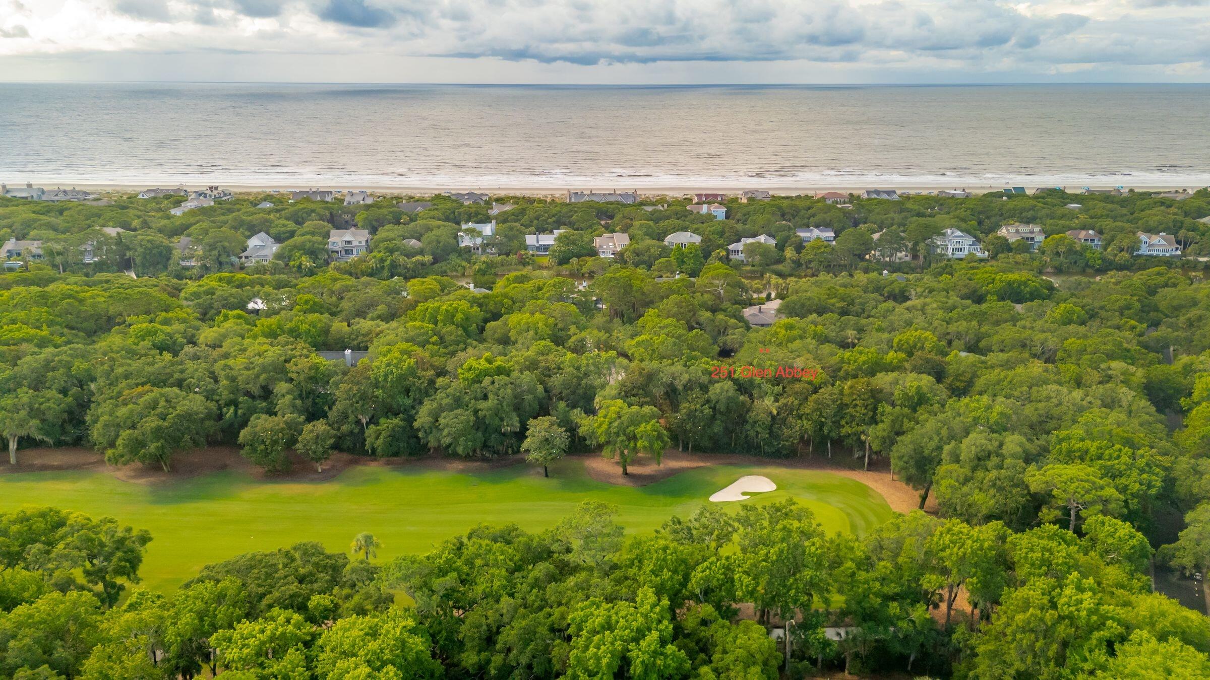 251 Glen Abbey