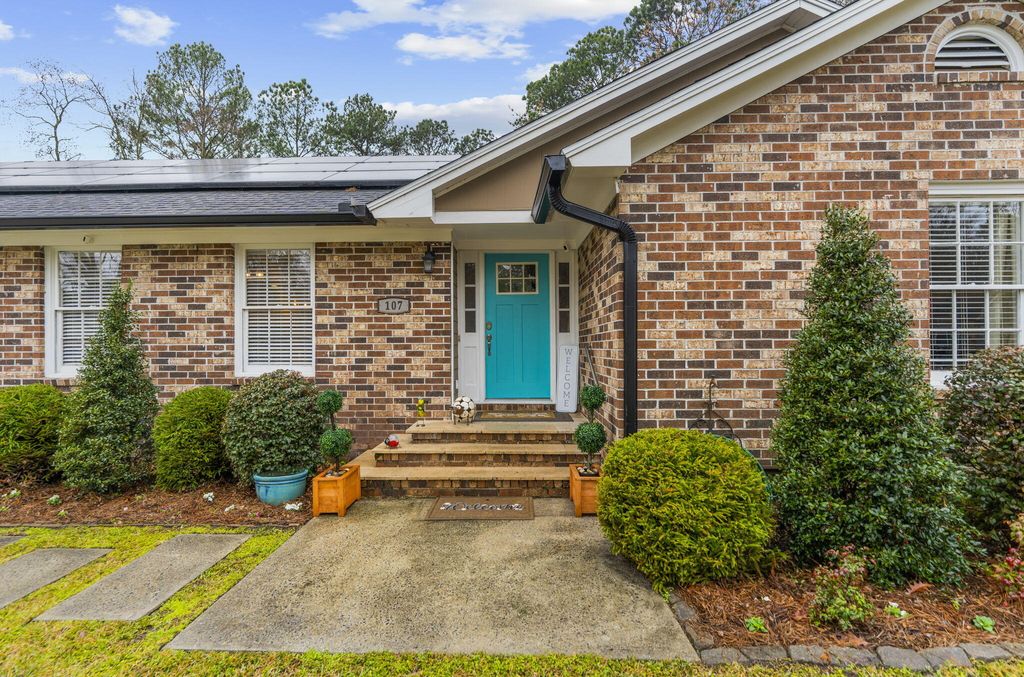 Photo of 107 Brittany Court, Summerville, SC 29485 (MLS # 26005834)