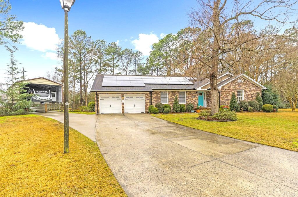 Photo of 107 Brittany Court, Summerville, SC 29485 (MLS # 26005834)