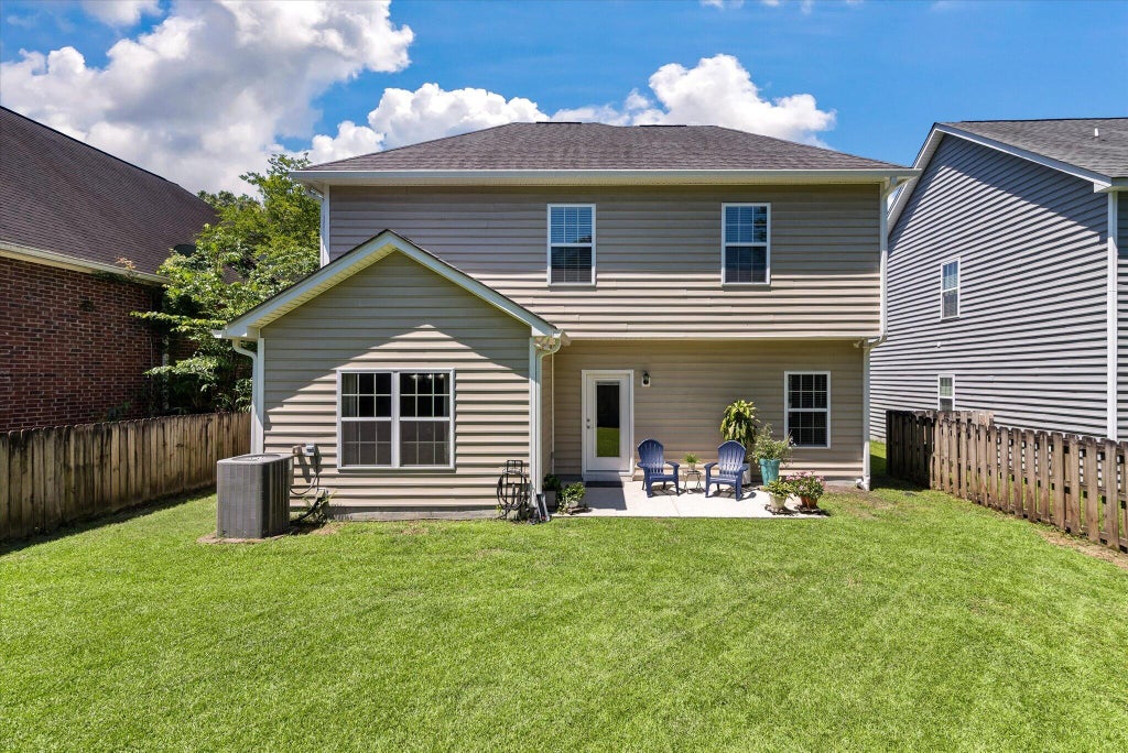 Photo of 1904 Chestnut Oak Lane, Charleston, SC 29414 (MLS # 26016349)