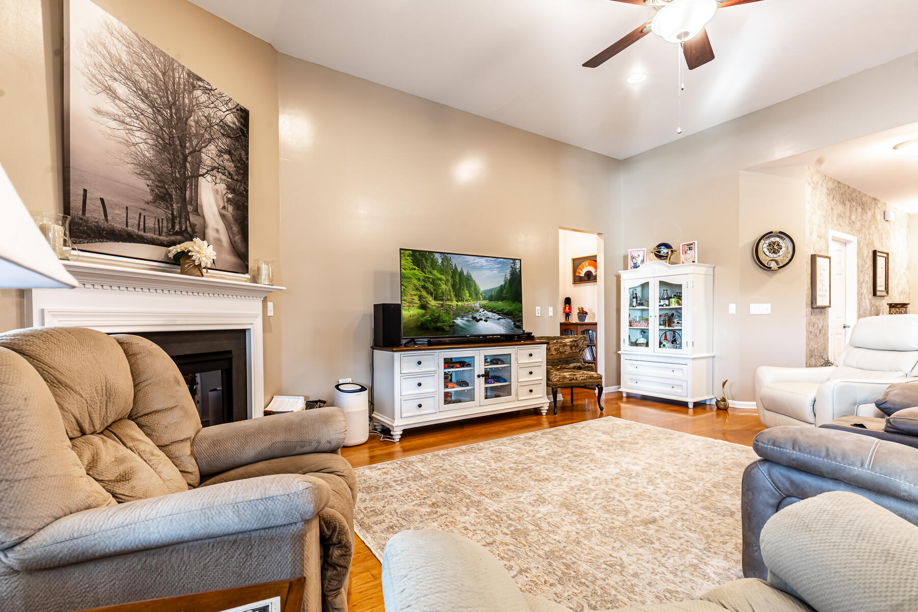 9615 N Carousel Circle