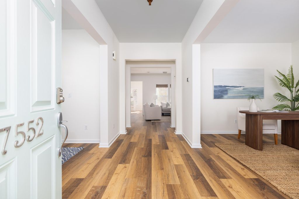 Photo of 7552 Hawks Circle, Hanahan, SC 29410 (MLS # 26005269)