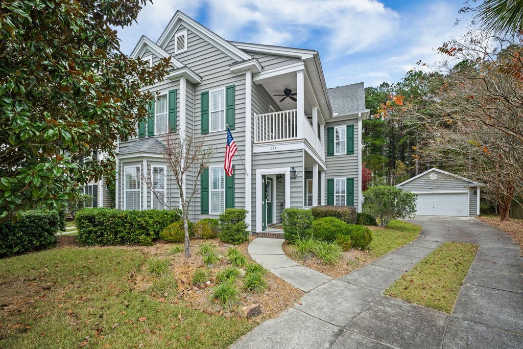 Photo of 224 Cameron Street, Summerville, SC 29486 (MLS # 25031790)