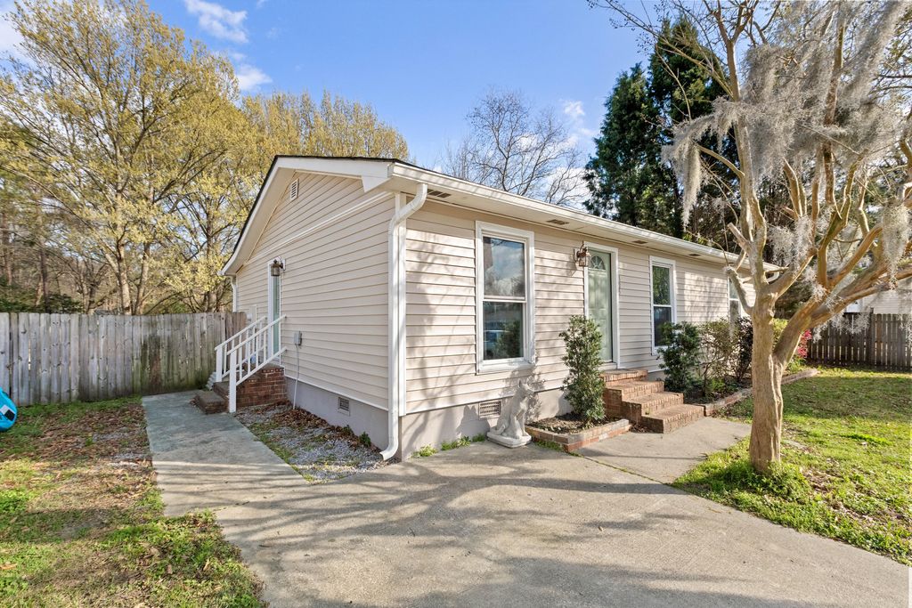 Photo of 125 Red Cedar Drive, Goose Creek, SC 29445 (MLS # 26007520)