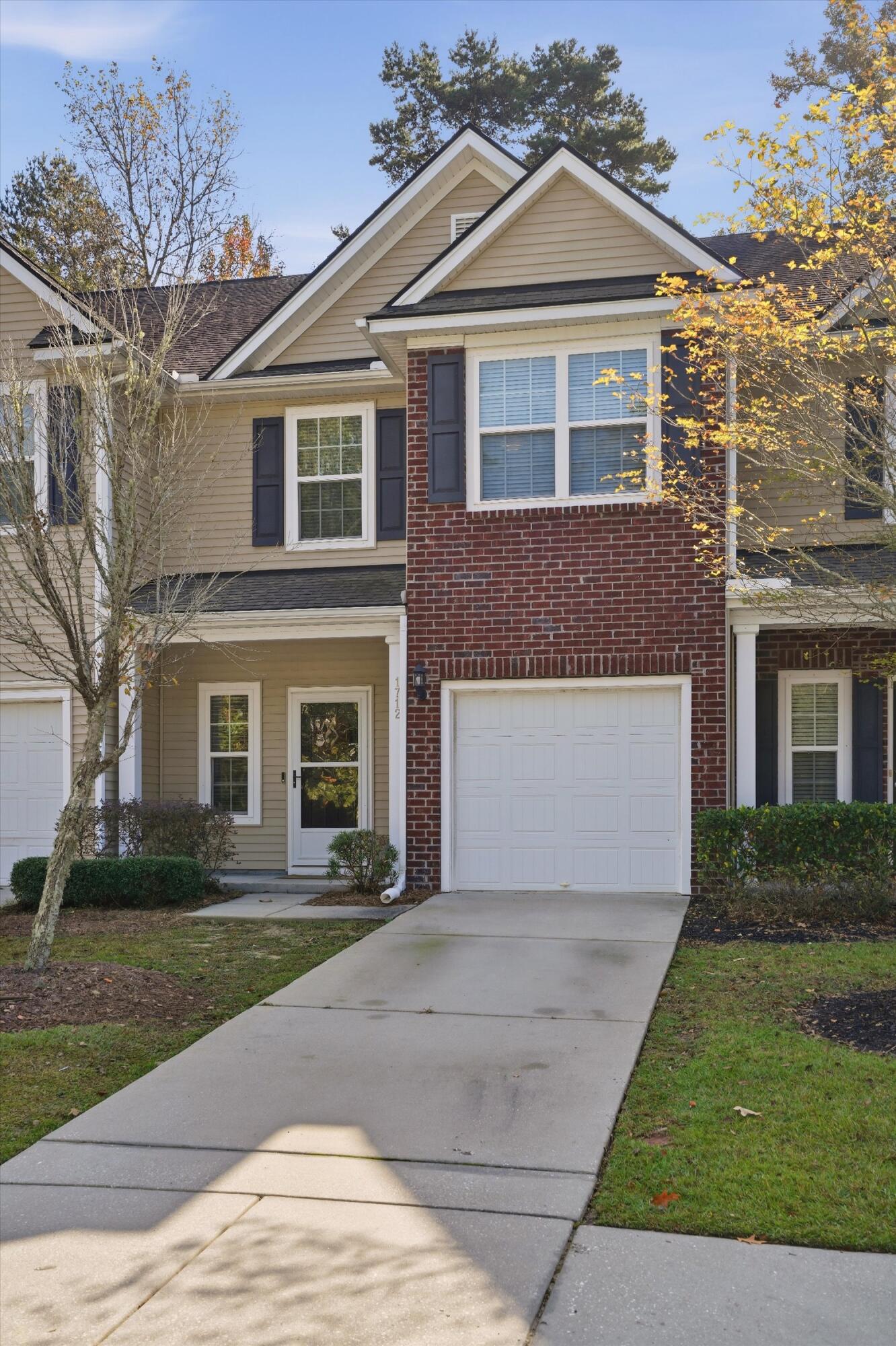 1712 Restoration Court