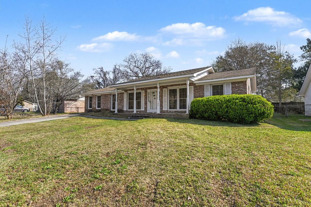 Photo of 123 Saint Marks Drive, Goose Creek, SC 29445 (MLS # 26006965)