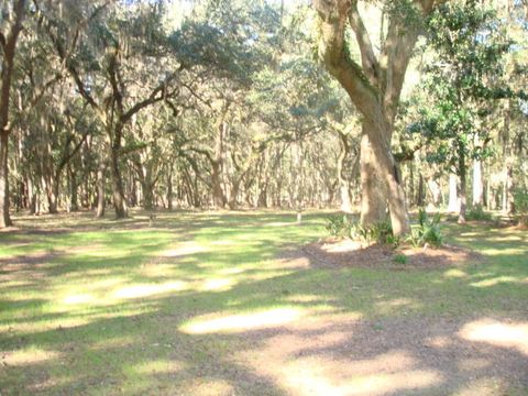 A home in Edisto Island