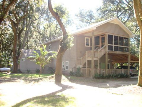 A home in Edisto Island