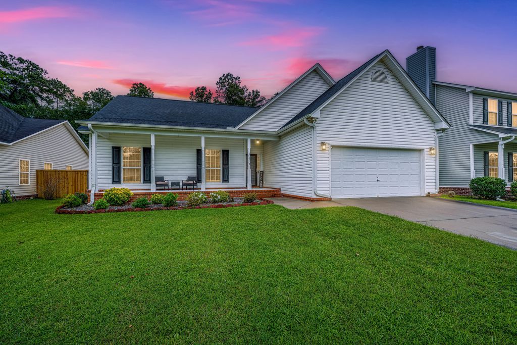 Photo of 162 Cotillion Crescent, Summerville, SC 29483 (MLS # 25027736)