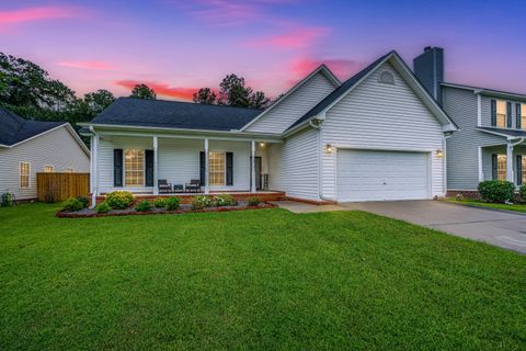 Photo of 162 Cotillion Crescent Crescent, Summerville, SC 29483 (MLS # 25027736)