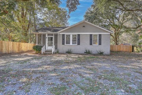 7629 Pinehurst Street North Charleston SC 29420