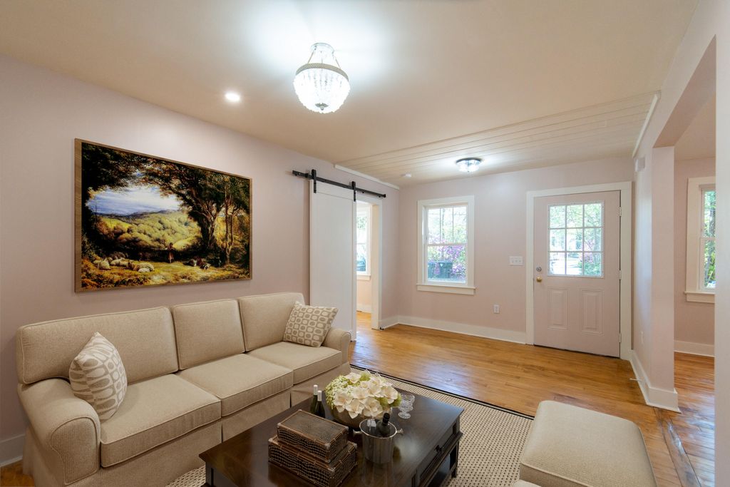 Photo of 708 S Laurel Street, Summerville, SC 29483 (MLS # 26000633)