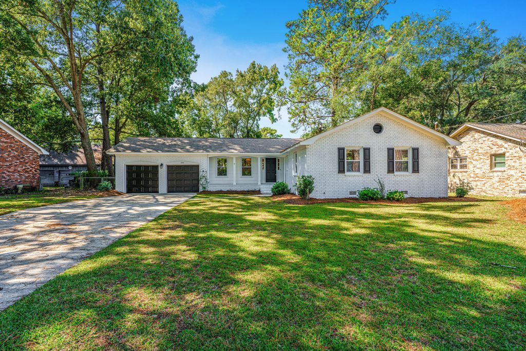 Photo of 899 Melrose Drive, Charleston, SC 29414 (MLS # 25028470)